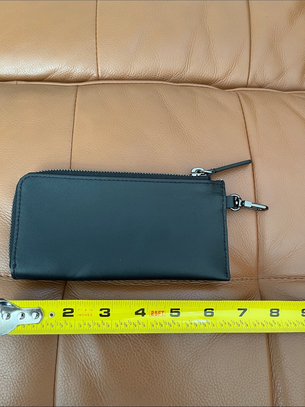 Tumi Black L Leather Zip Wallet with T Logo Accent - Picture 2 of 5